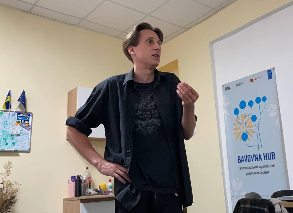 Богдан Ничай розповідає про структуру молодіжного медіацентру Зборова